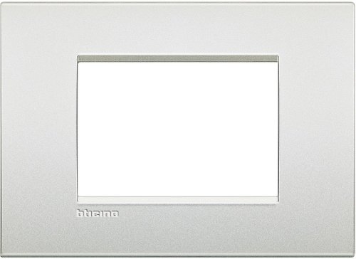 Рамка прямоугольная Legrand BTicino LivingLight 3 мод Белый жемчуг  картинка